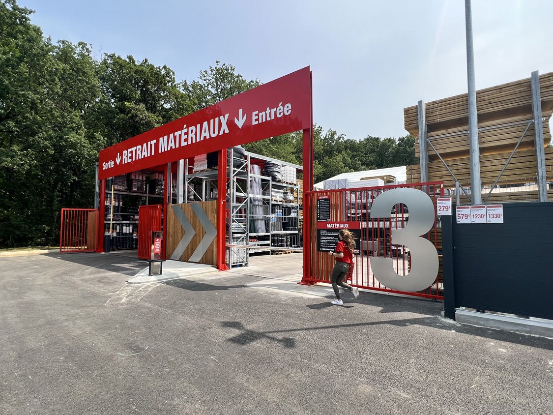 Entrée de la Cour matériaux