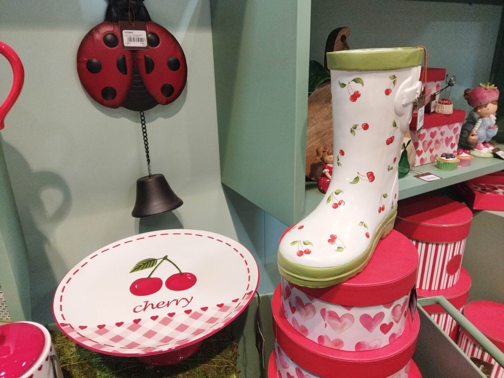 Bottes v2, pas confort non plus (cache pot itou).jpg 