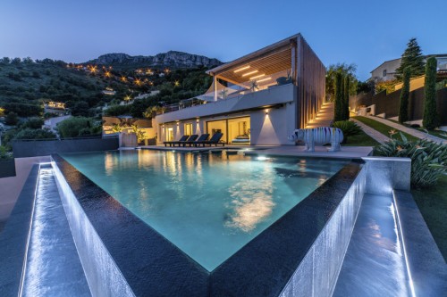 Piscine débordement